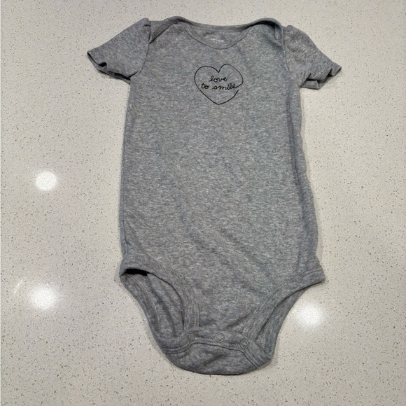 6 PIECE BUNDLE! Carter’s 24 months - Picture 3 of 5